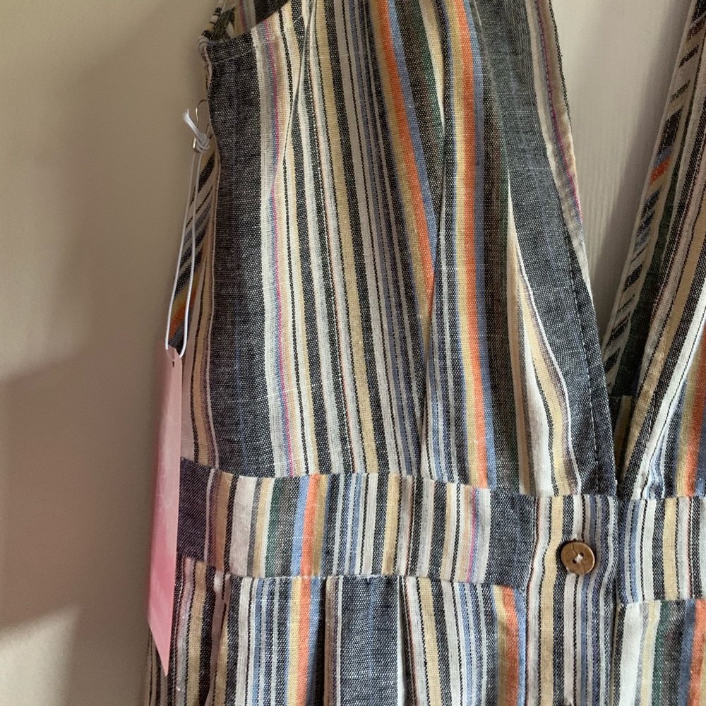 Striped Deep V Romper 🌻 - Picture 2 of 4